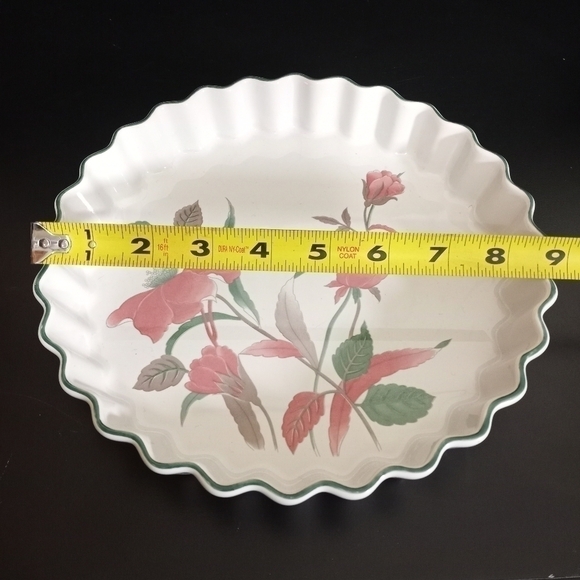 MIKASA Silk Flowers Fluted 9" Quiche/Tart Dish Pan Baker - Picture 4 of 5